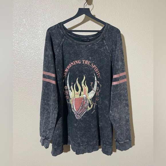 Sold - Picture 1 of 7